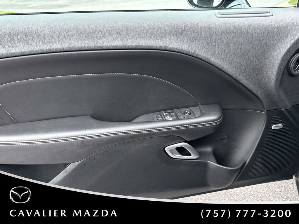 Used 2018 Dodge Challenger R/T Plus RWD image 17