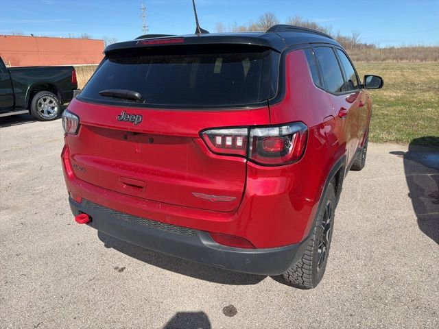 Used 2025 Jeep Compass Trailhawk AWD/4WD image 11