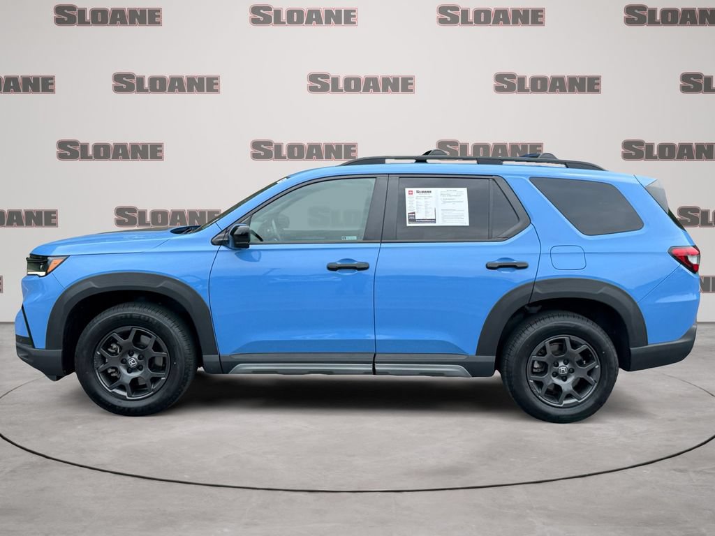 Used 2023 Honda Pilot TrailSport image 2