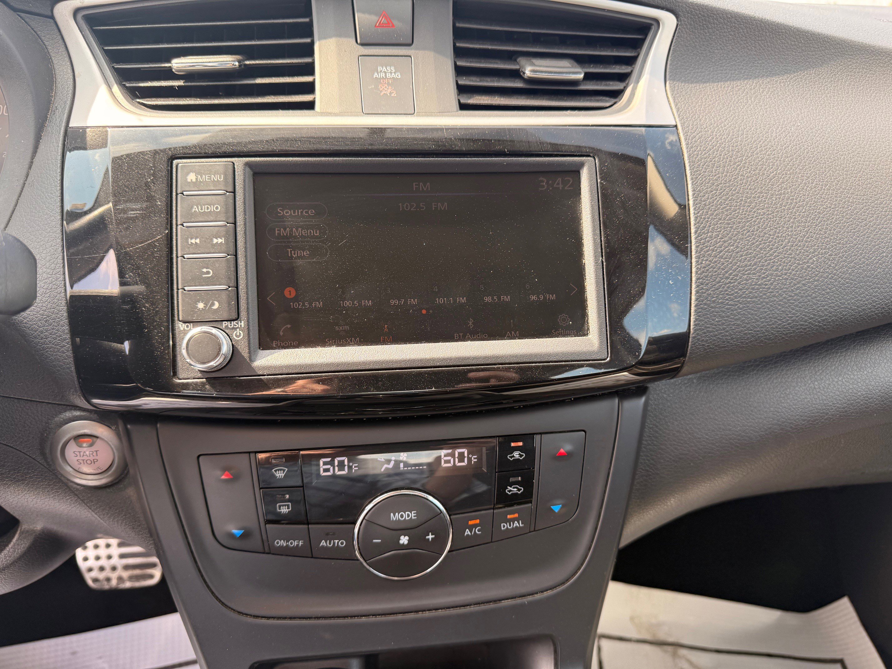 Used 2019 Nissan Sentra SV image 11
