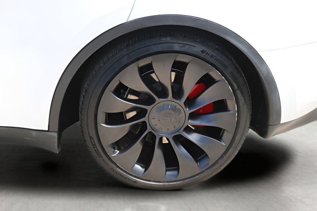 Used 2025 Tesla Model Y Performance AWD/4WD image 10