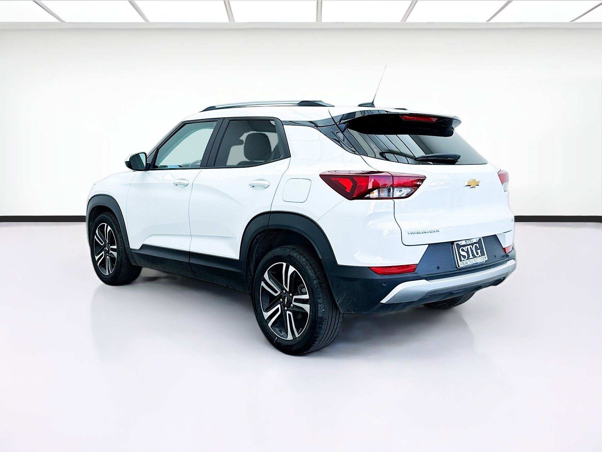 Used 2024 Chevrolet TrailBlazer LT w/ LT Cold Weather Package image 6