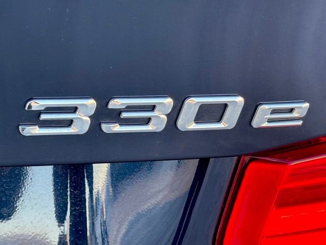 Used 2017 BMW 330e image 26
