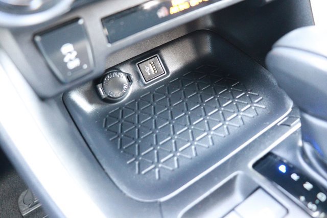 Used 2025 Toyota RAV4 XLE image 17