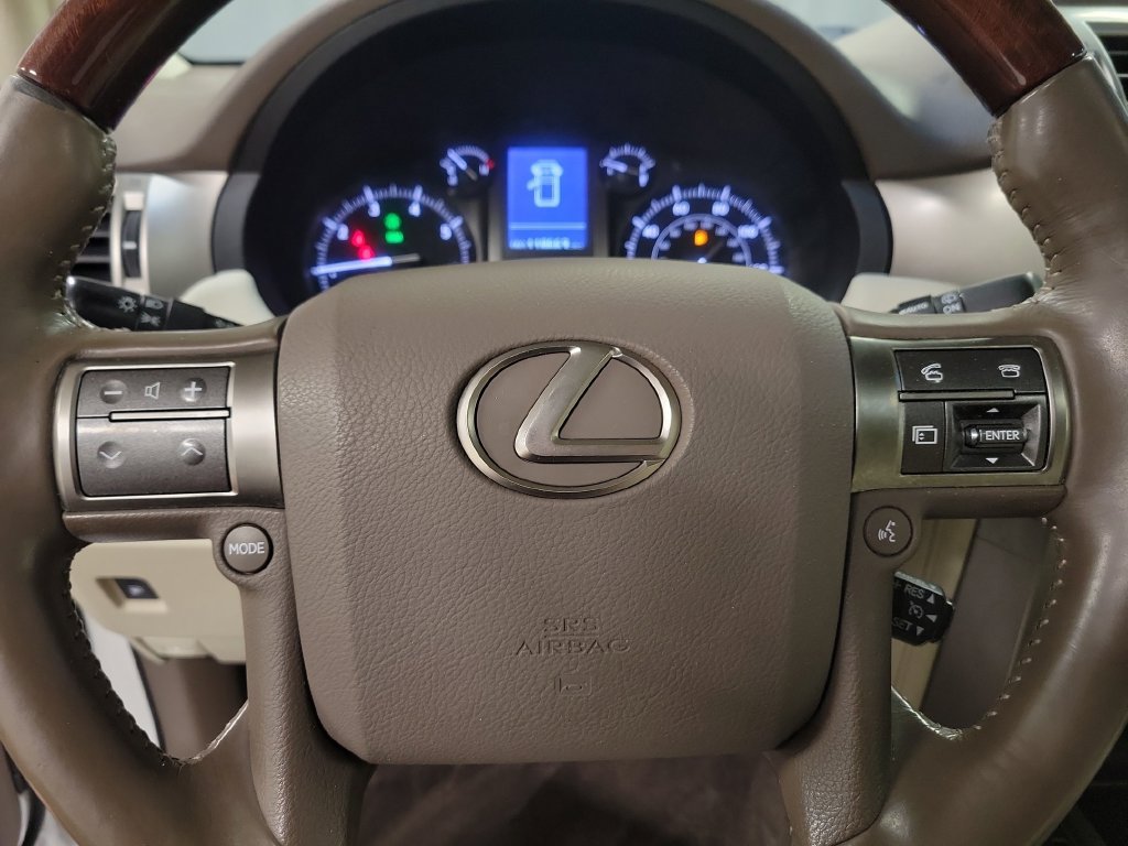 Used 2015 Lexus GX 460 w/ Premium Package AWD/4WD image 24