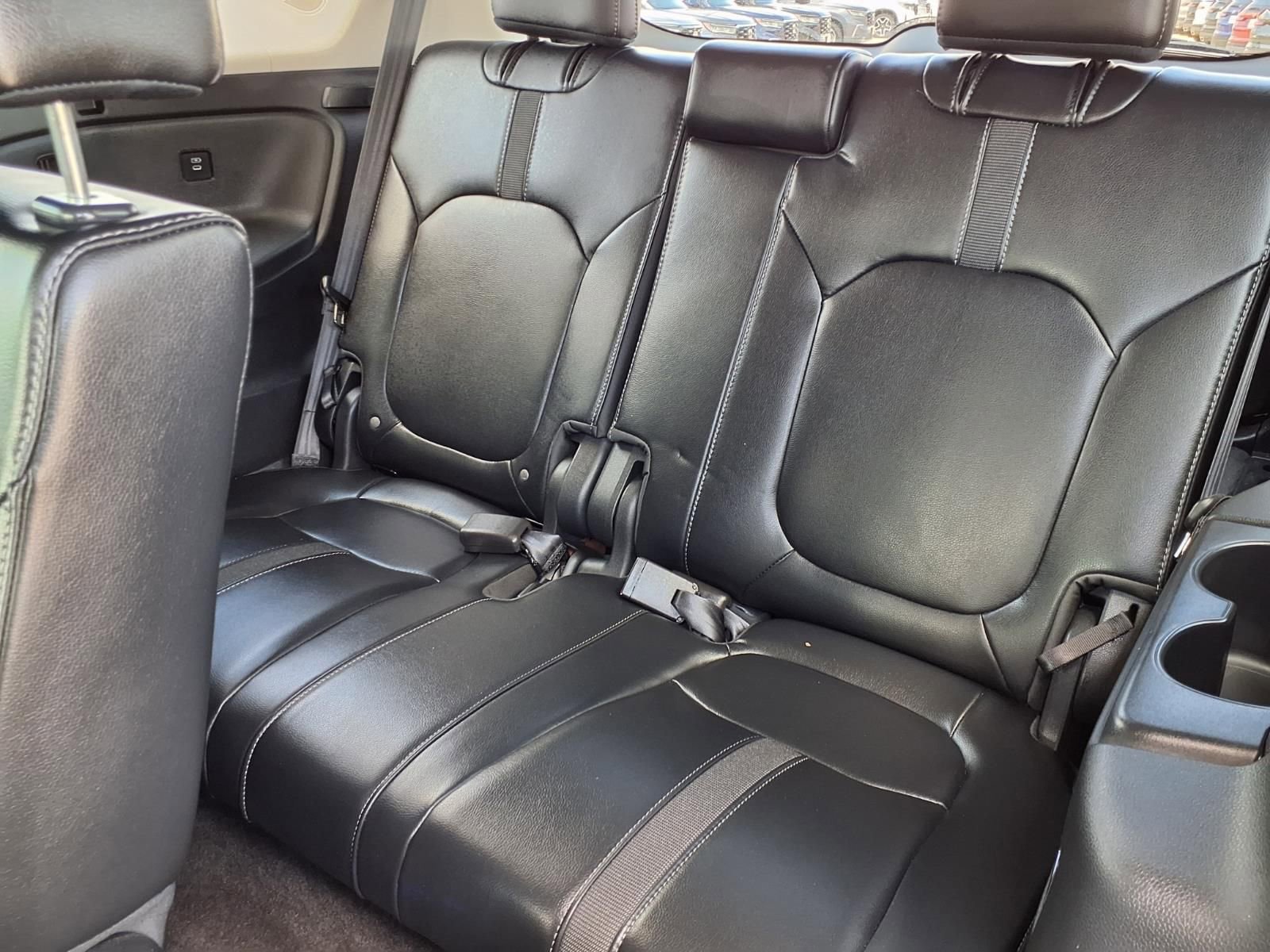 Used 2025 Honda Pilot Touring image 25