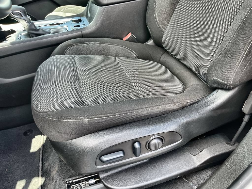 Used 2023 Chevrolet Traverse LT AWD/4WD image 18