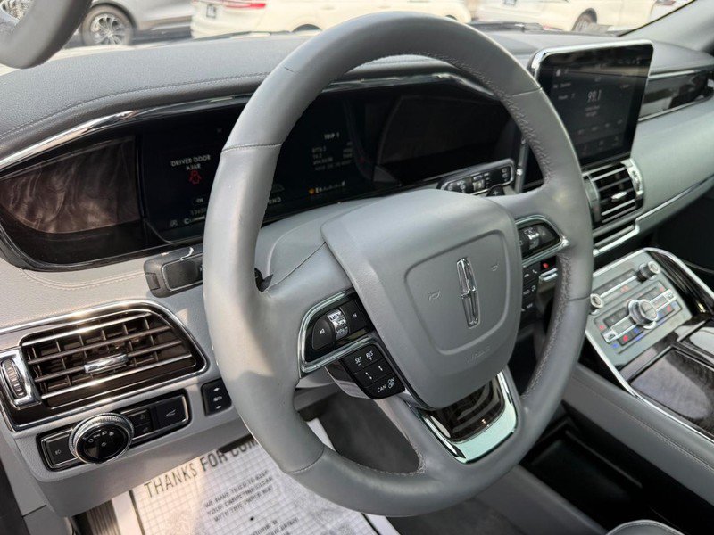 Used 2018 Lincoln Navigator L Reserve w/ Technology Package AWD/4WD image 15
