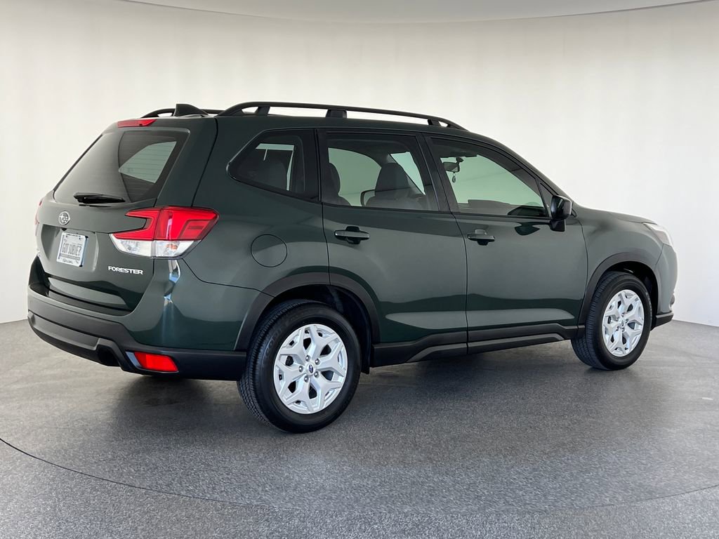 Used 2023 Subaru Forester AWD/4WD image 3