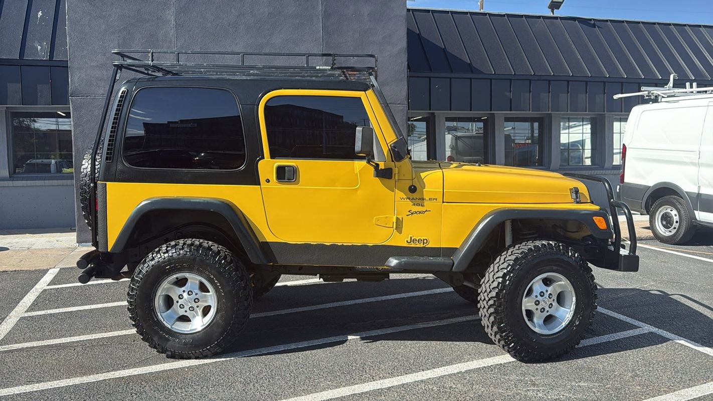 Used 2000 Jeep Wrangler Sport AWD/4WD image 2