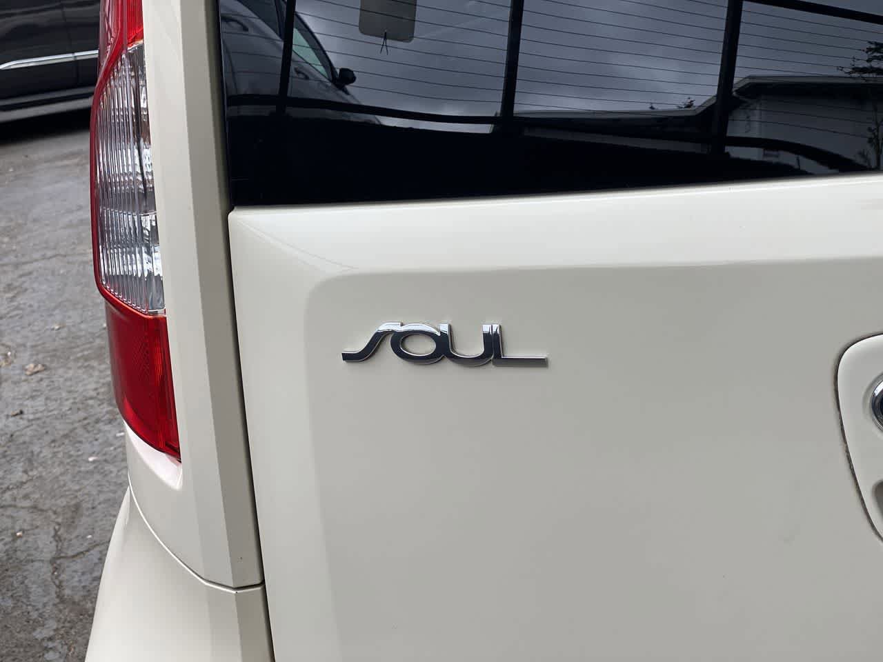 Used 2012 Kia Soul FWD image 10