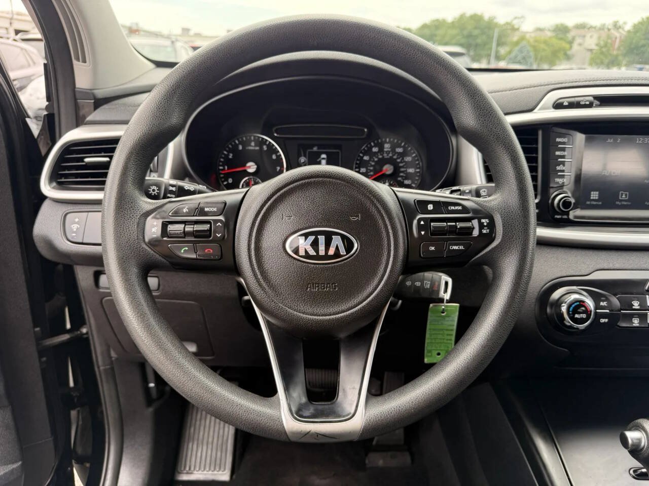 Used 2018 Kia Sorento FWD image 23