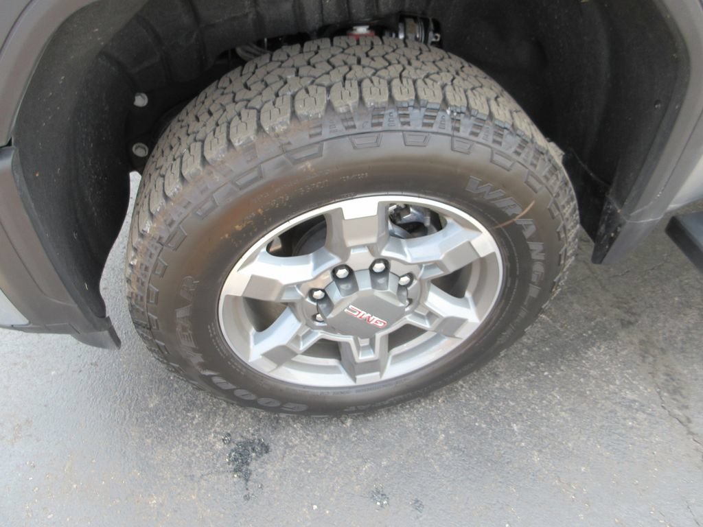Certified 2026 GMC Sierra 2500 SLE w/ SLE Value Package; AWD/4WD image 16