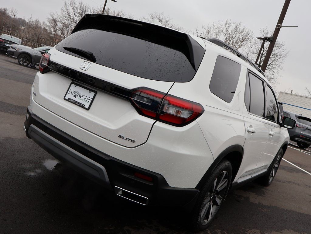 Certified 2025 Honda Pilot Elite image 7