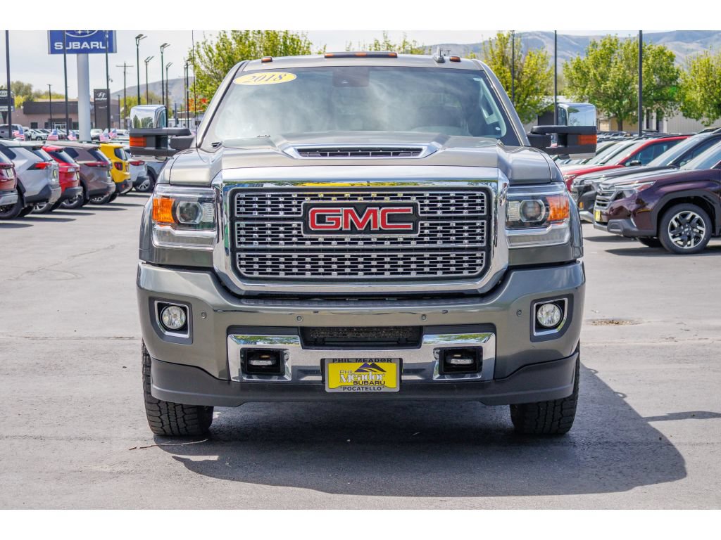 Used 2018 GMC Sierra 2500 Denali w/ Duramax Plus Package AWD/4WD image 8