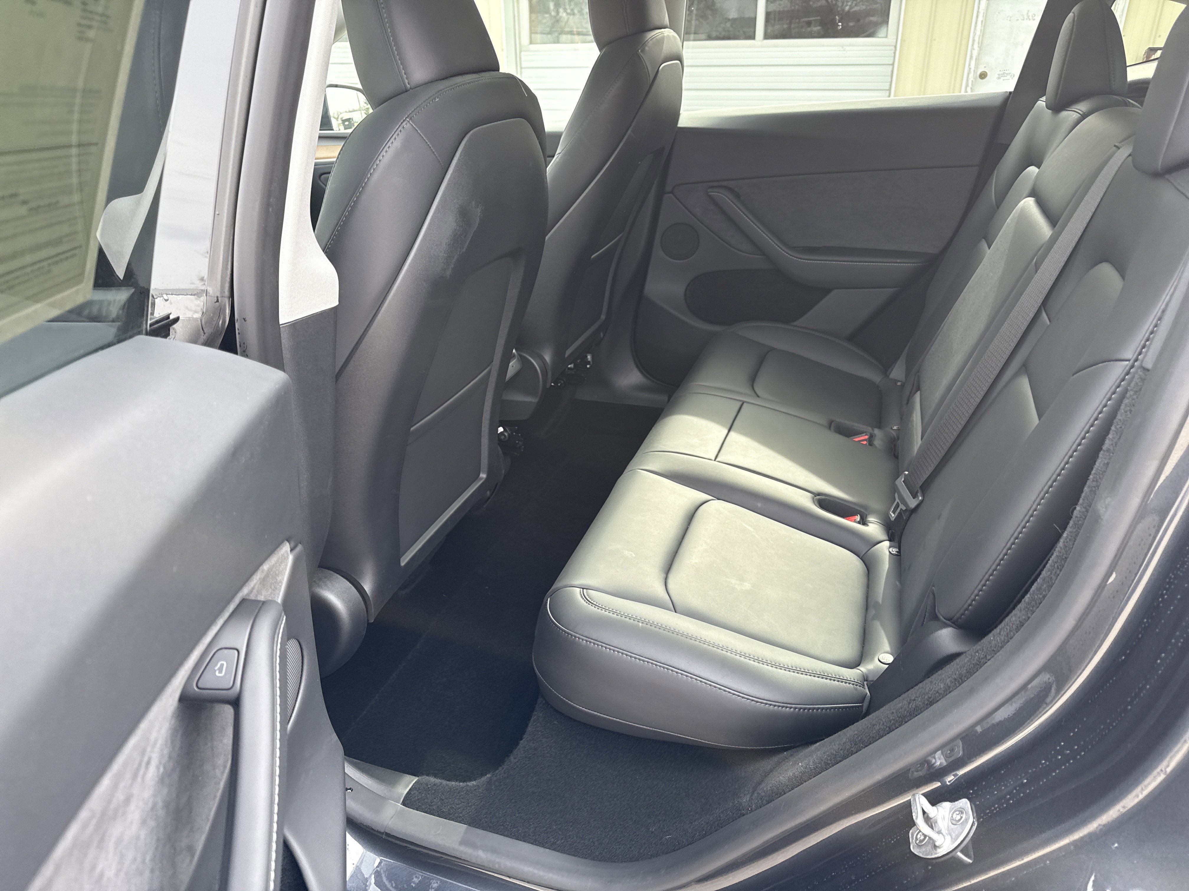 Used 2024 Tesla Model Y Long Range image 18