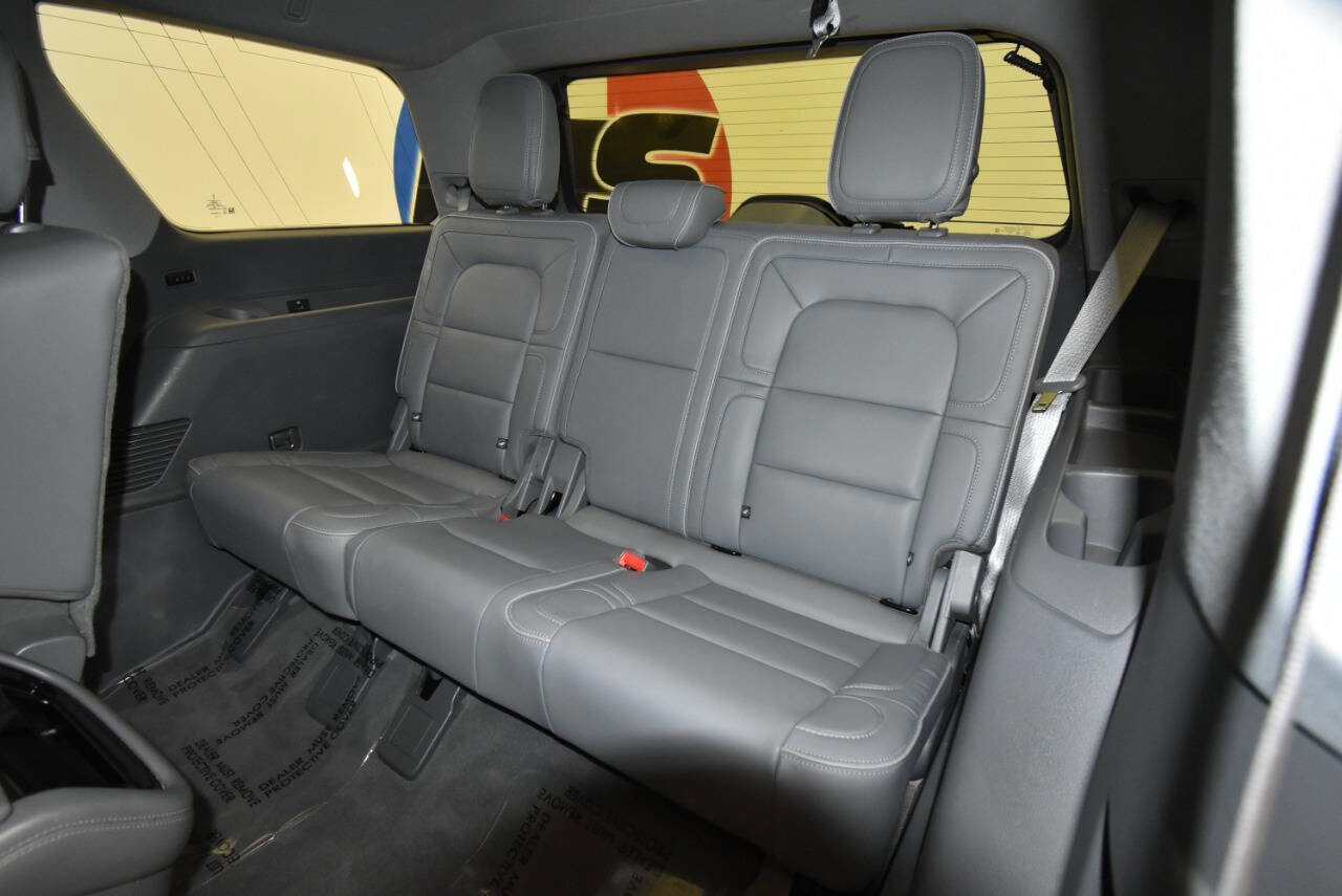 Used 2018 Lincoln Navigator Reserve w/ Technology Package image 15