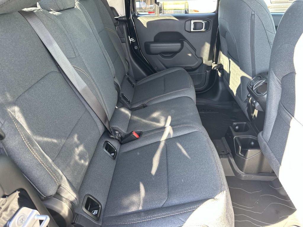 New 2026 Jeep Gladiator Sport AWD/4WD image 15