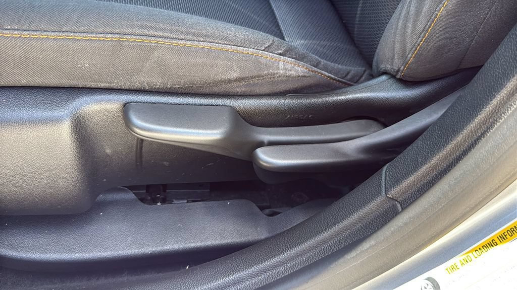 Used 2018 Chevrolet Cruze LS FWD image 20