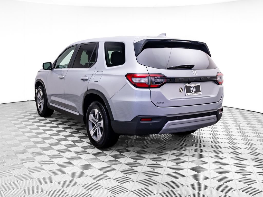 Used 2025 Honda Pilot EX-L image 4