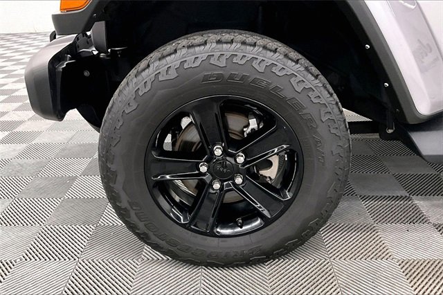 Used 2021 Jeep Wrangler Unlimited Sahara image 9