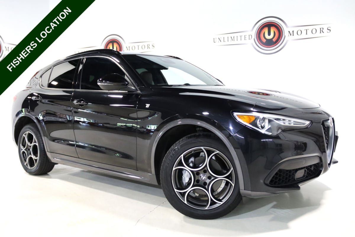 Used 2022 Alfa Romeo Stelvio Ti AWD/4WD image 1