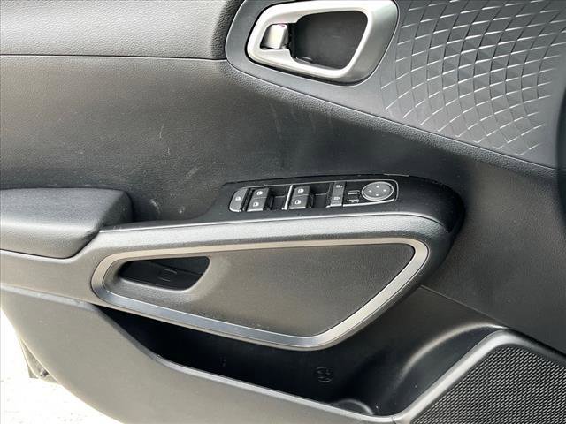 Used 2021 Kia Soul S image 30