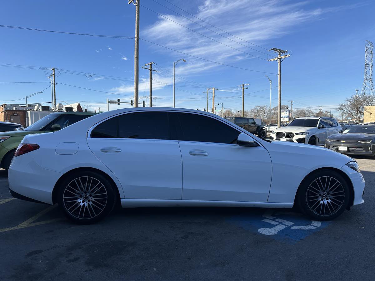 Used 2023 Mercedes-Benz C 300 4MATIC Sedan image 4