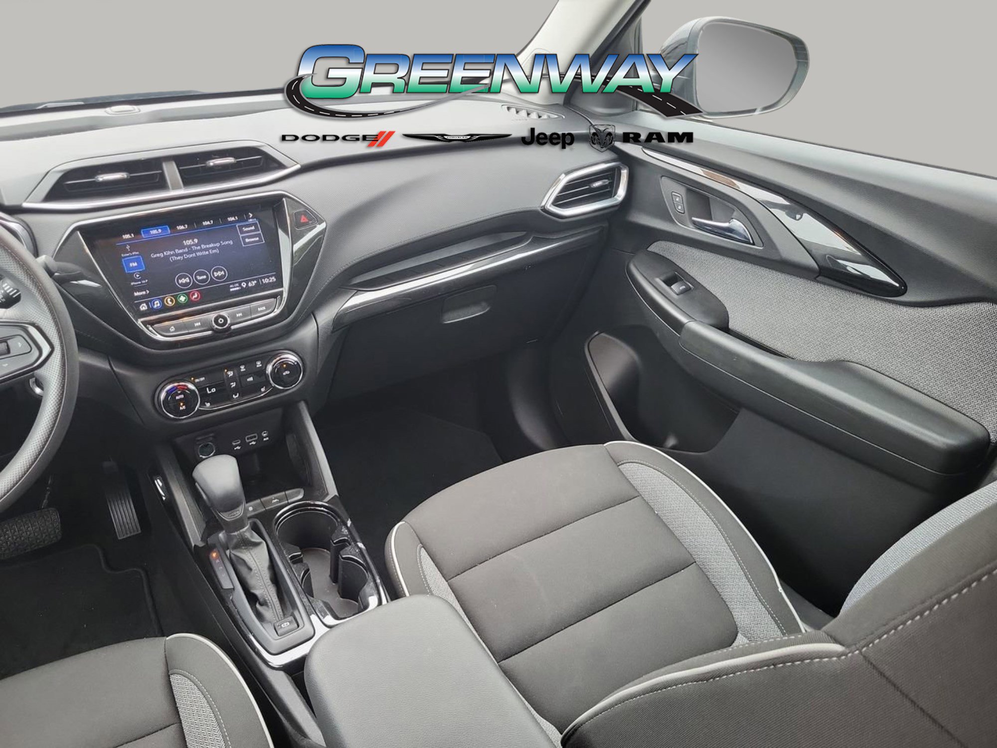 Used 2022 Chevrolet TrailBlazer LT w/ Convenience Package image 9