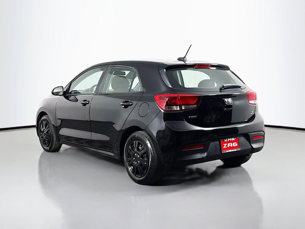 Used 2019 Kia Rio S FWD image 3