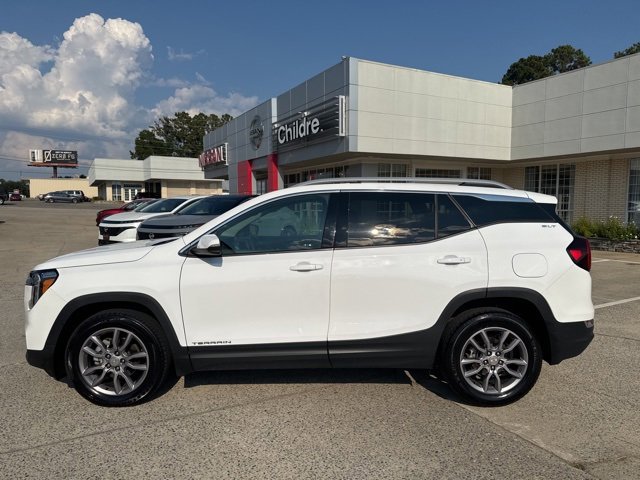 Used 2024 GMC Terrain SLT