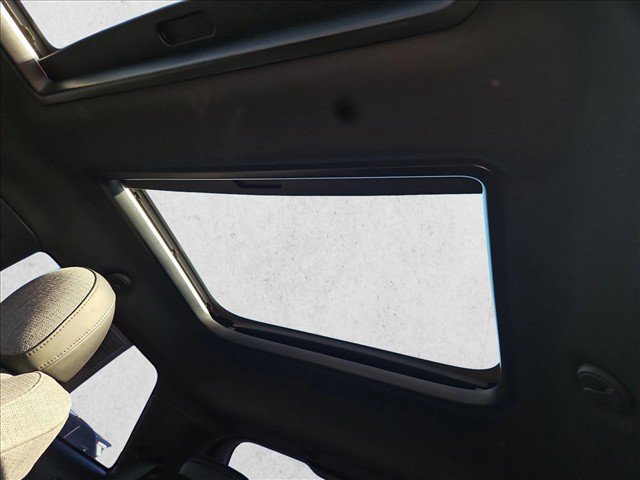 Used 2024 MINI Cooper SE FWD image 19