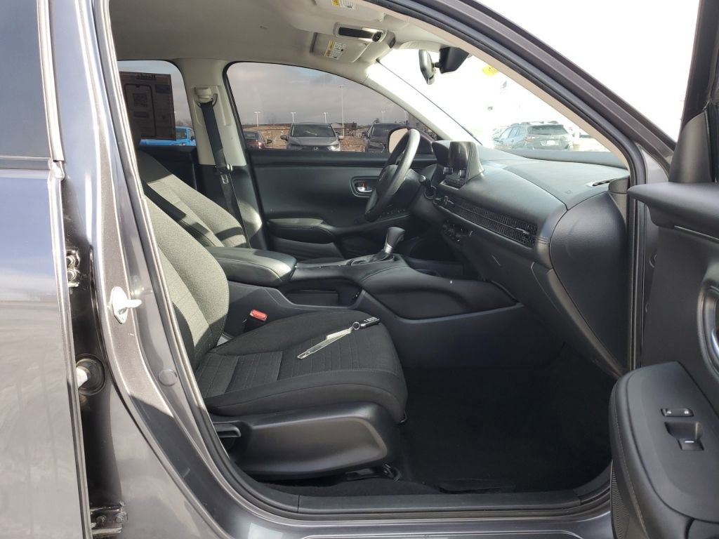 Used 2024 Honda HR-V LX image 35