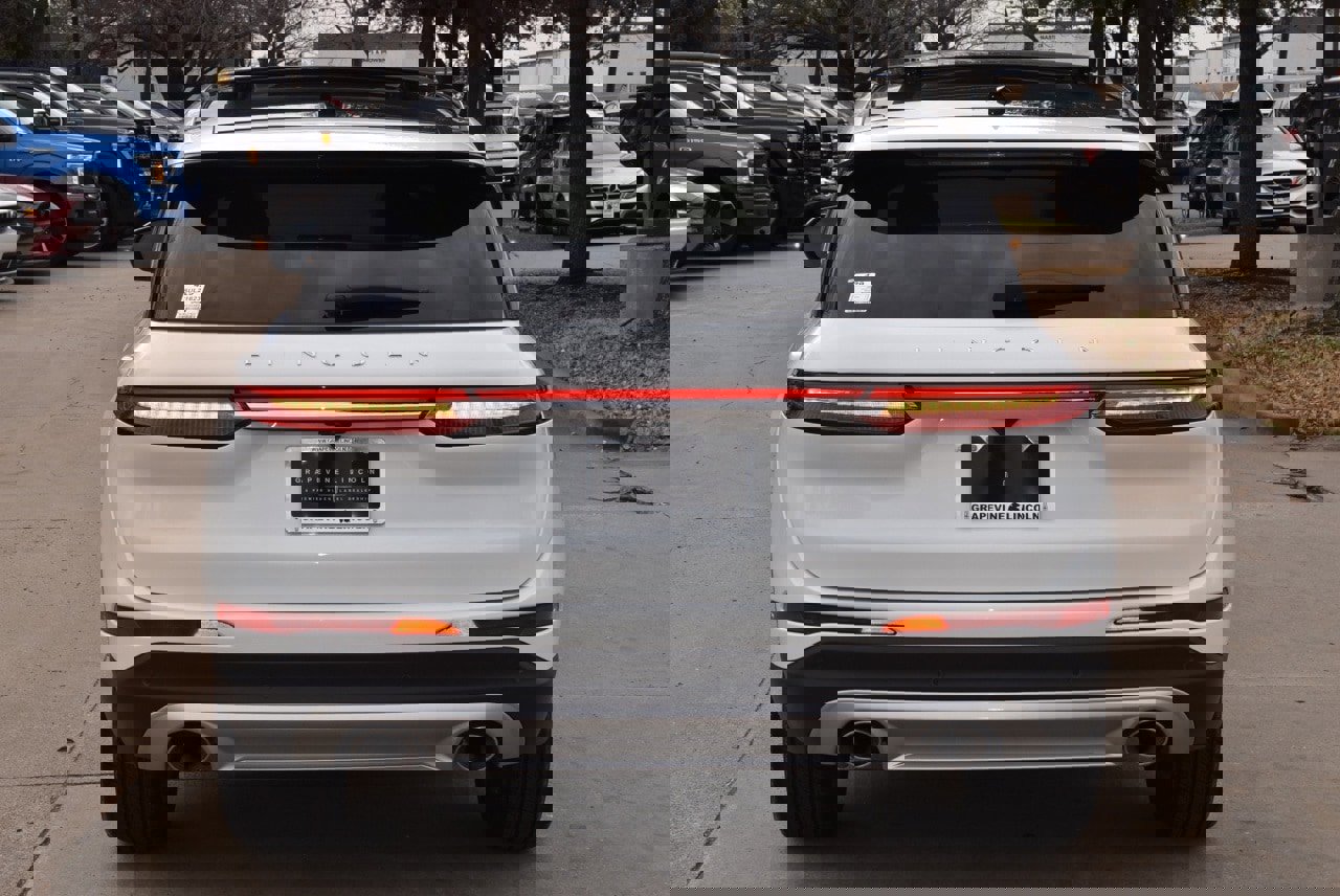 Certified 2025 Lincoln Corsair Reserve image 9