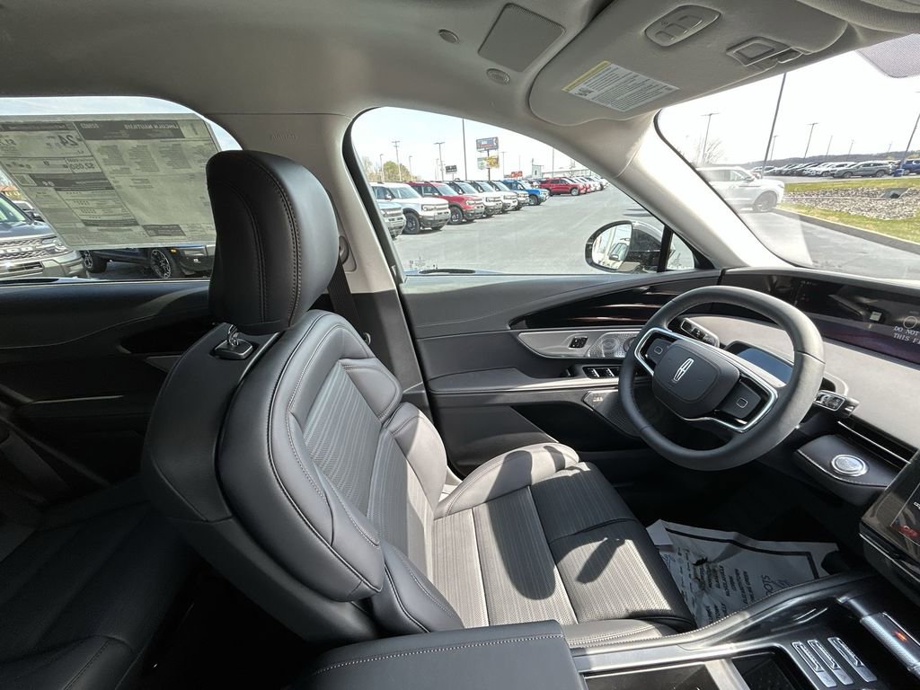 New 2026 Lincoln Nautilus Reserve AWD/4WD image 10