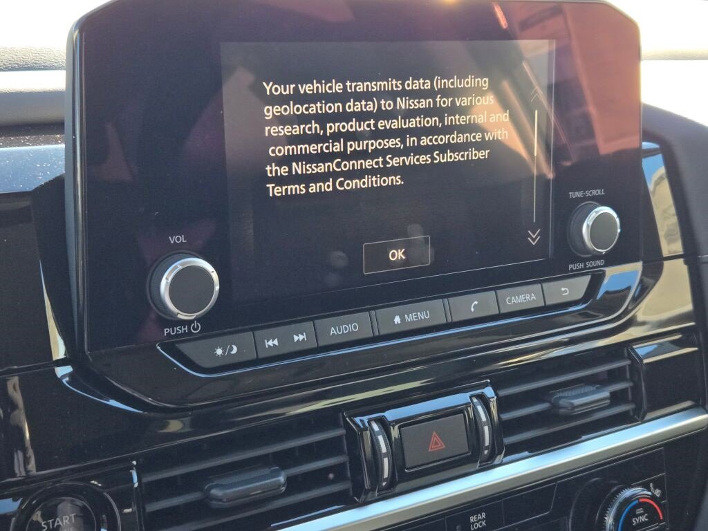 New 2025 Nissan Pathfinder SV w/ Black Appearance Package image 27