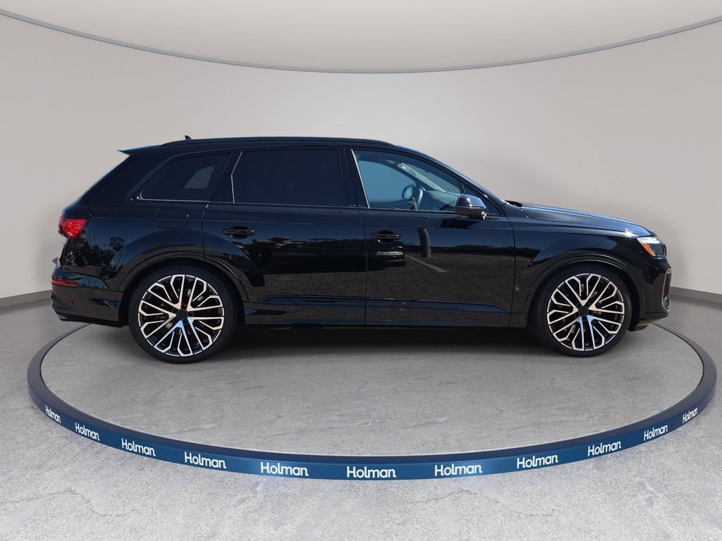 New 2026 Audi SQ7 Prestige AWD/4WD image 4