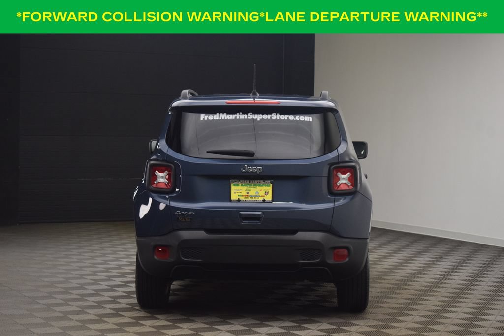 Used 2023 Jeep Renegade Latitude w/ Premium Group AWD/4WD image 9