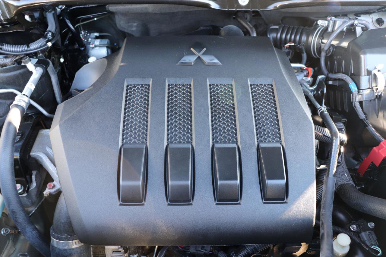 Used 2025 Mitsubishi Eclipse Cross SE image 45