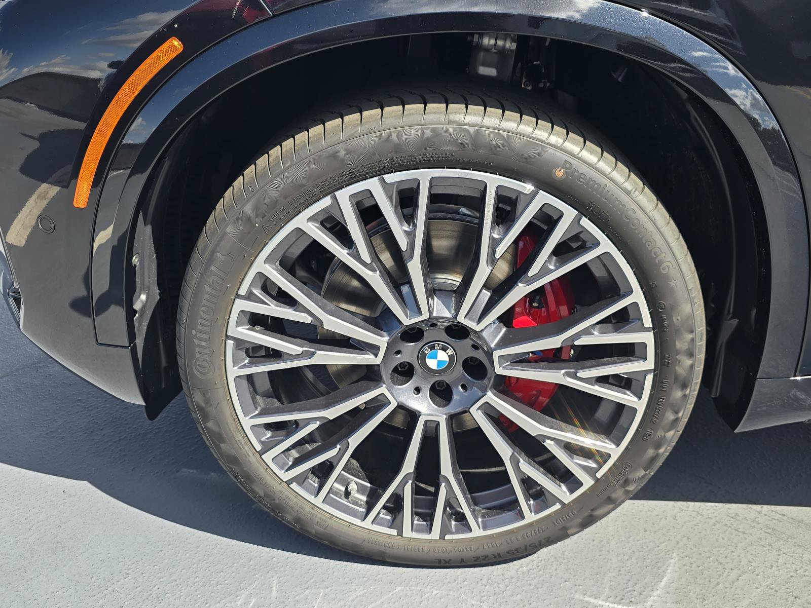 New 2026 BMW X5 xDrive40i w/ M Sport Package AWD/4WD image 8