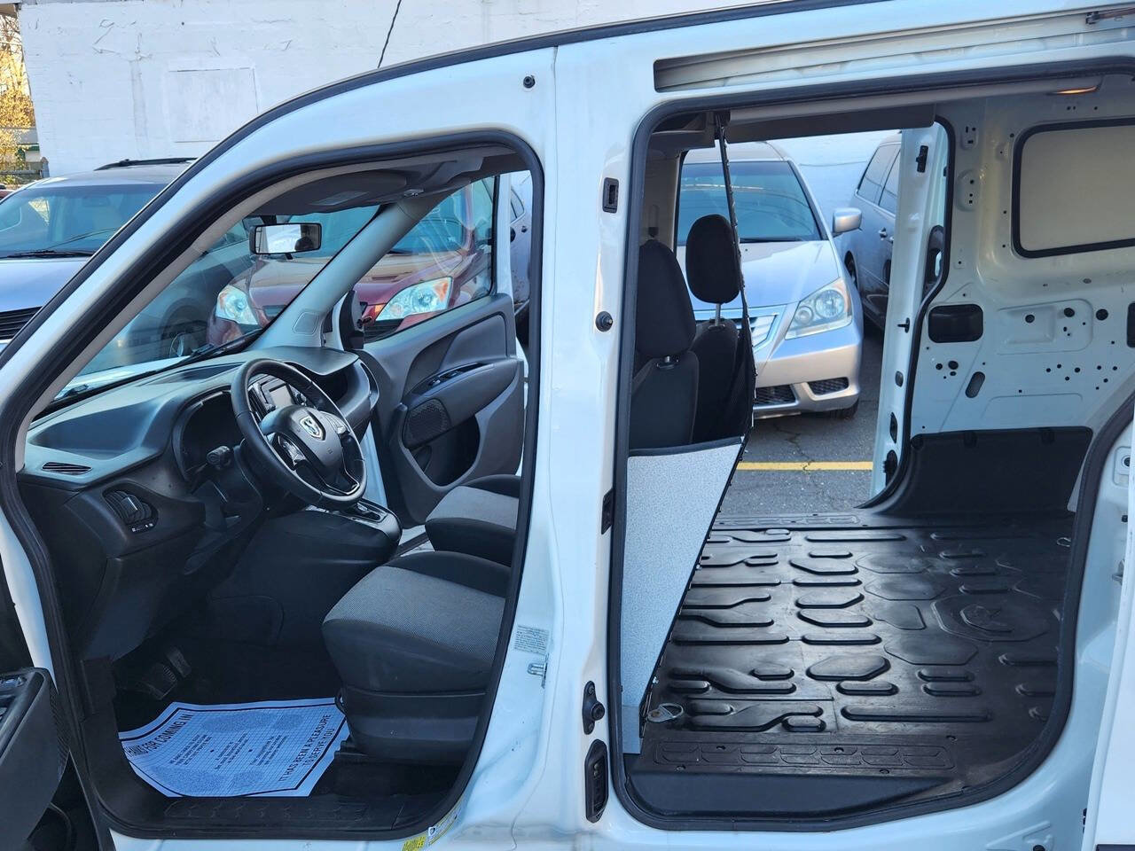 Used 2017 RAM ProMaster City Tradesman w/ Rear Back-up Camera Group FWD image 3
