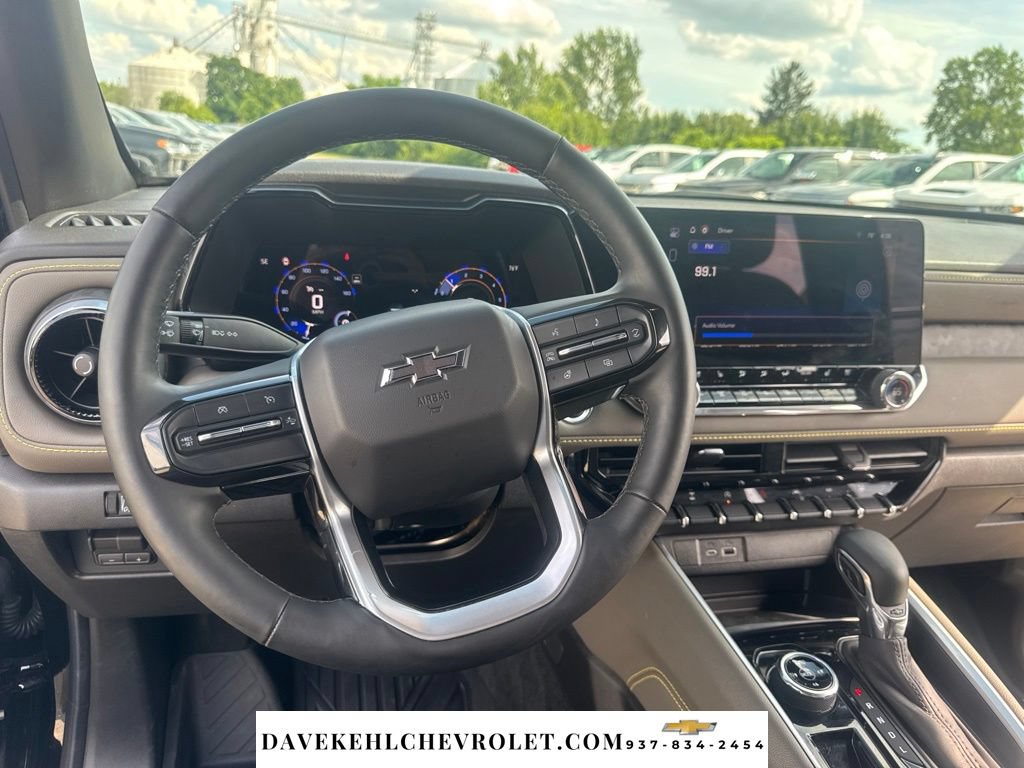 Used 2025 Chevrolet Colorado ZR2 w/ Technology Package AWD/4WD image 12