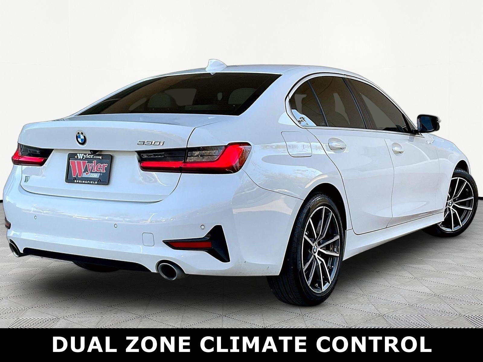 Used 2019 BMW 330i Sedan w/ Driving Assistance Package RWD image 6