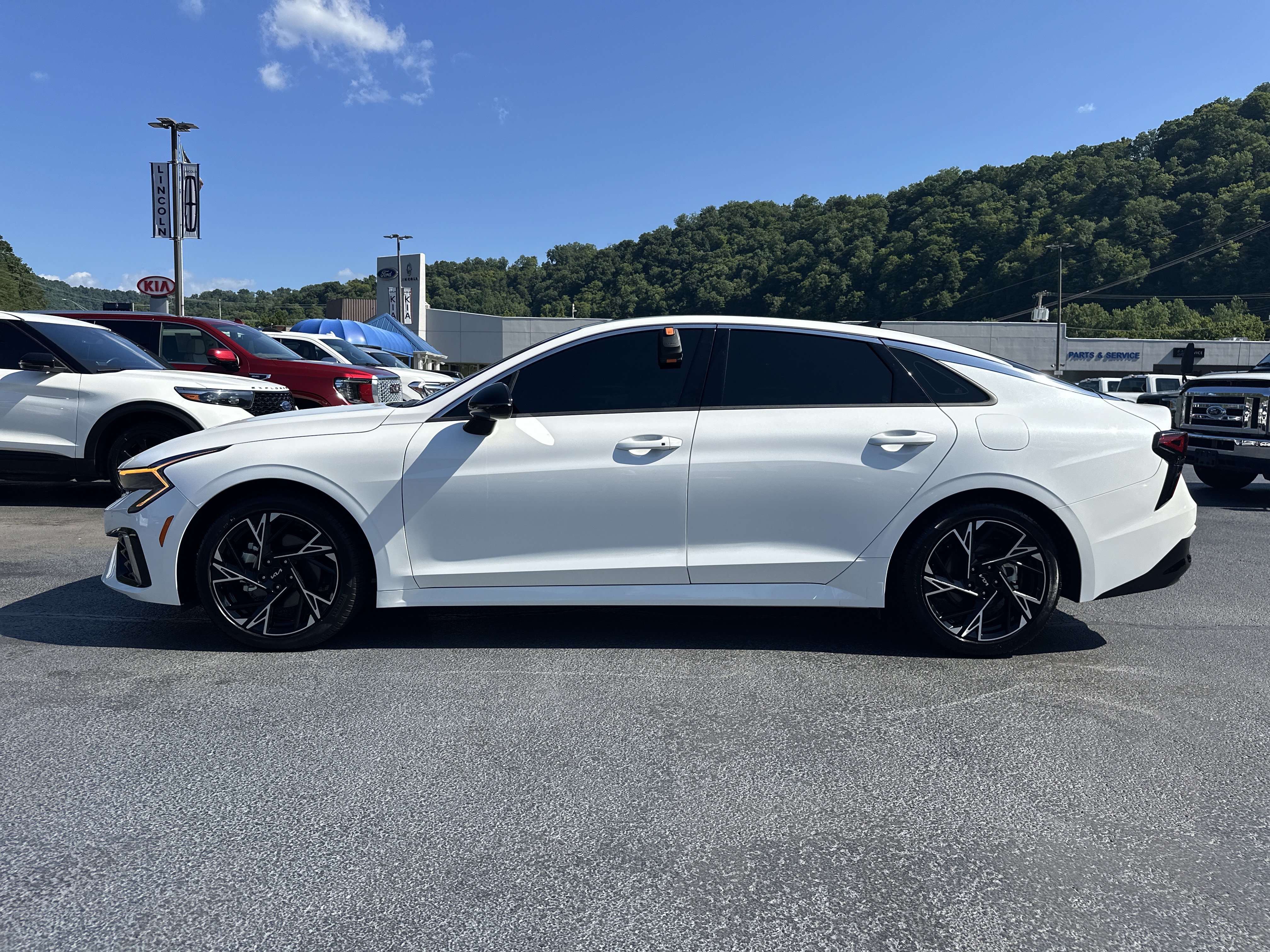 Used 2025 Kia K5 GT-Line w/ GT-Line Premium Package AWD/4WD image 4