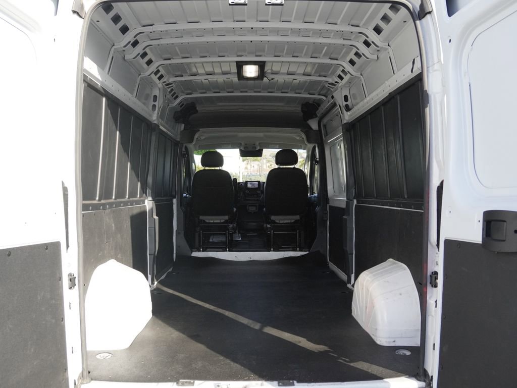 Used 2025 RAM ProMaster 2500 w/ Convenience Group FWD image 29