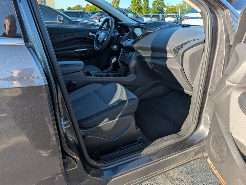 Used 2018 Ford Escape SE w/ SE Sync 3 Package FWD image 22