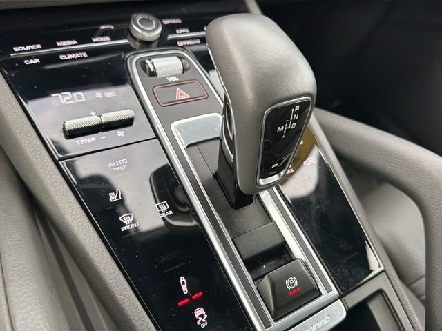 Used 2020 Porsche Cayenne S image 18