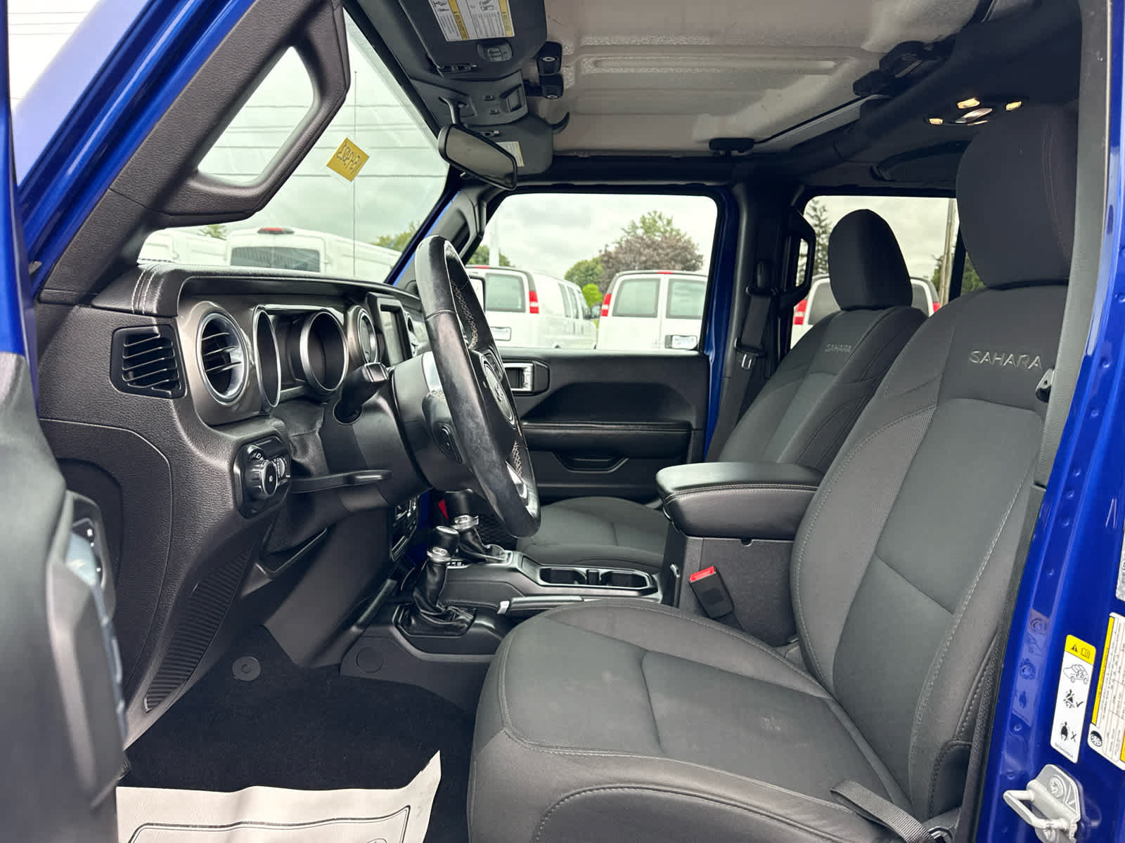 Used 2019 Jeep Wrangler Unlimited Sahara w/ Safety Group AWD/4WD image 11