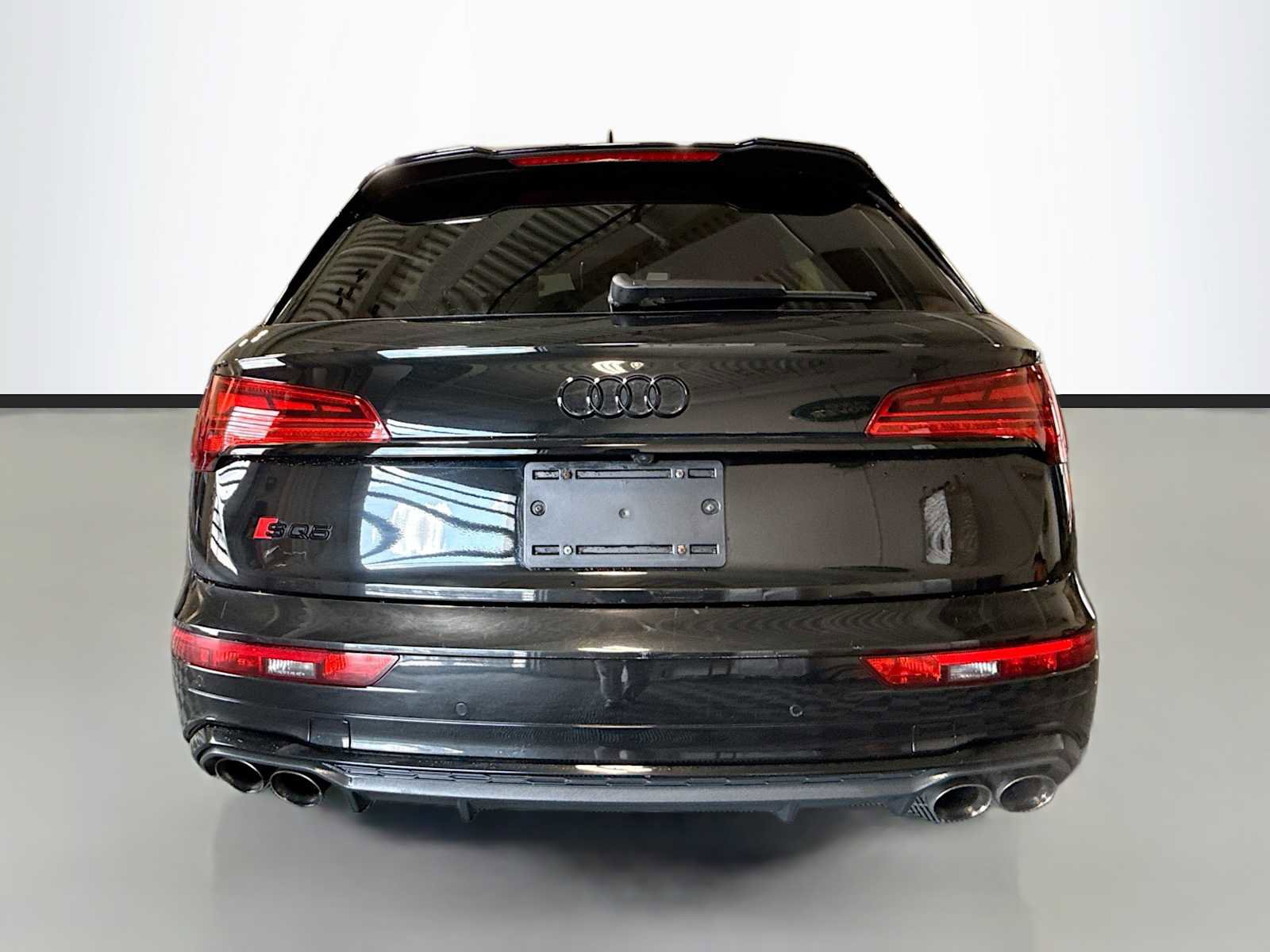 Used 2024 Audi SQ5 Premium Plus w/ Premium Plus Package AWD/4WD image 4