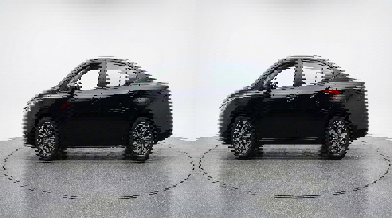 Used 2025 Nissan Versa SV image 4